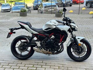 2021 Kawasaki Z 650, белый, 720000 рублей, вид 3