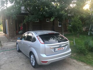 2008 Ford Focus II Рестайлинг, серебристый, 500000 рублей, вид 1