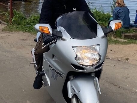 2002 Honda CBR 1100 XX, серебристый, 550000 рублей, вид 2