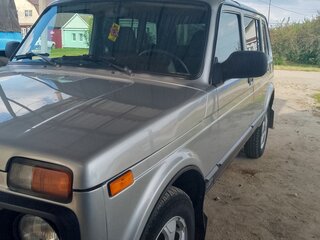 2016 Lada (ВАЗ) 2131 (4x4) Urban I, серебристый, 800000 рублей, вид 3