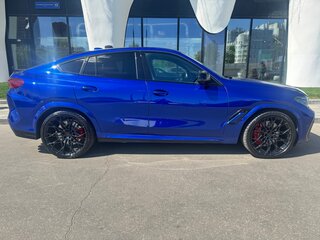 2021 BMW X6 M Competition III (F96), синий, 10500000 рублей, вид 4