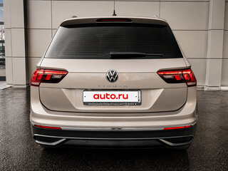 2021 Volkswagen Tiguan II Рестайлинг, коричневый, 2590000 рублей, вид 3