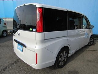 2019 Honda Stepwgn V Рестайлинг, белый, 1690000 рублей, вид 4