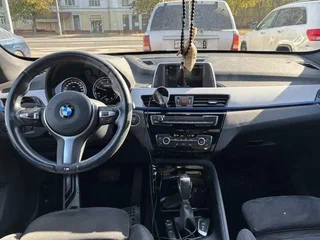 2018 BMW X1 18d xDrive II (F48), синий, 2300000 рублей, вид 5