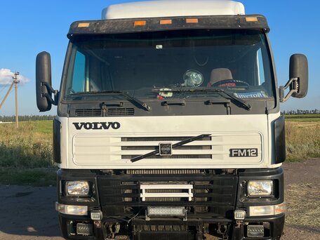 2001 Volvo FM, белый, 1100000 рублей, вид 3