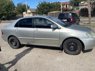 2005 Toyota Corolla IX (E120, E130) Рестайлинг, серебристый, 500000 рублей, вид 3