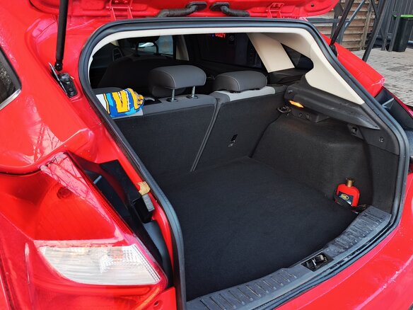 2013 Ford Focus III, красный, 820000 рублей - вид 16