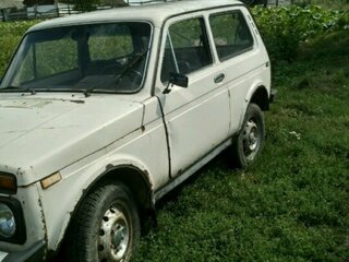 1995 Lada (ВАЗ) 2121 (4x4) I Рестайлинг, белый, 140000 рублей, вид 2