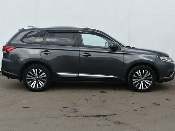2020 Mitsubishi Outlander III Рестайлинг 3, серый - вид 3