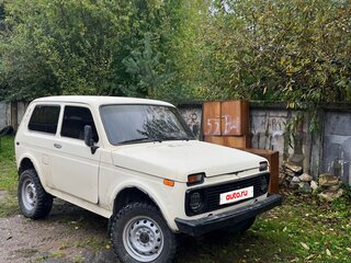 2001 Lada (ВАЗ) 2121 (4x4) I Рестайлинг, белый, 180000 рублей, вид 1