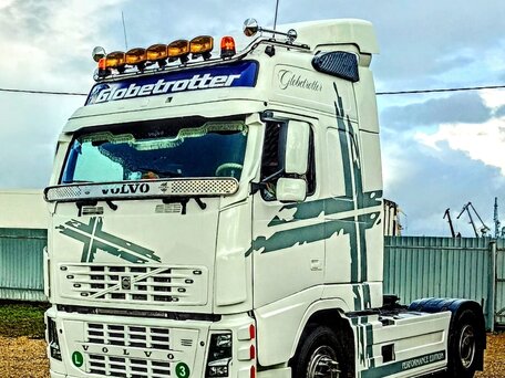 2008 Volvo FH, белый, 8000000 рублей, вид 1