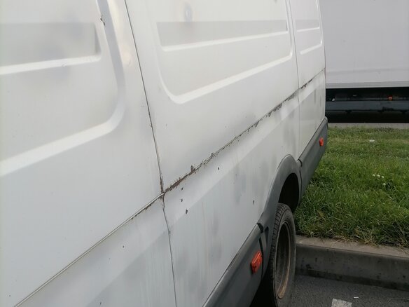 2010 Iveco Daily, белый, 980000 рублей - вид 2