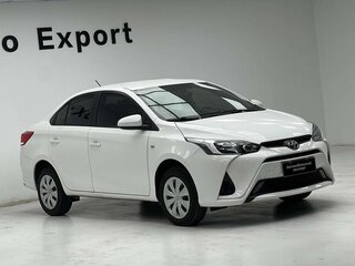 2022 Toyota Yaris IV, белый, 950000 рублей, вид 1