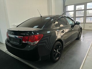 2010 Chevrolet Cruze I, чёрный, 645000 рублей, вид 5
