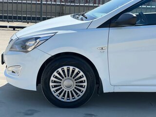 2015 Hyundai Solaris I Рестайлинг, белый, 849000 рублей, вид 2