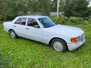 1983 Mercedes-Benz S-Класс 380 II (W126), белый, 900000 рублей, вид 5