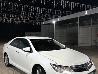 2017 Toyota Camry VII (XV50) Рестайлинг 2, белый, 2250000 рублей, вид 1