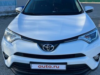 2016 Toyota RAV4 IV (XA40) Рестайлинг, белый, 2355000 рублей, вид 1