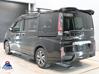 2017 Honda Stepwgn Spada V, чёрный, 1650000 рублей, вид 4