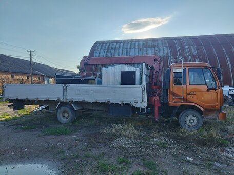 2004 Nissan Diesel Condor, золотистый, 3000000 рублей, вид 1