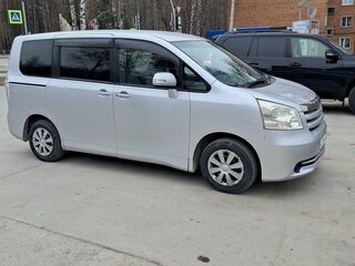 2008 Toyota Noah II (R70), серый, 1250000 рублей, вид 3