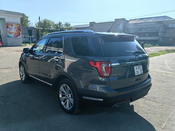 2018 Ford Explorer V Рестайлинг 2, серый, 3540000 рублей - вид 7