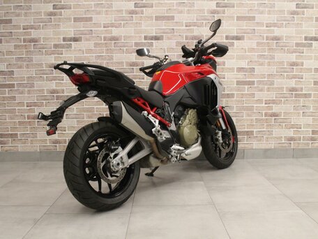 2022 Ducati Multistrada V4, красный, 2256000 рублей, вид 5