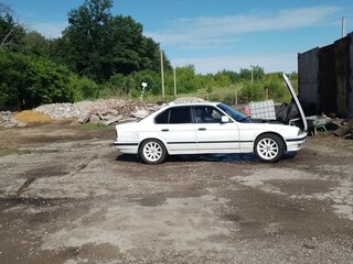 1992 BMW 5 серии 520i III (E34), белый, 350000 рублей, вид 3