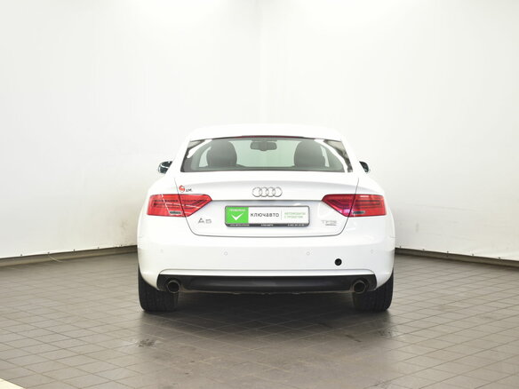 2013 Audi A5 I (8T) Рестайлинг, белый - вид 4