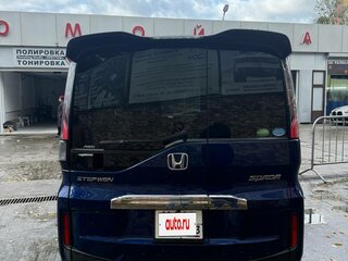 2017 Honda Stepwgn V, синий, 2050000 рублей, вид 4