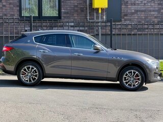 2017 Maserati Levante Diesel I, серый, 4725000 рублей, вид 3
