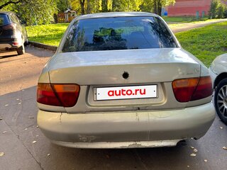 1998 Mitsubishi Carisma I, серебристый, 100000 рублей, вид 2