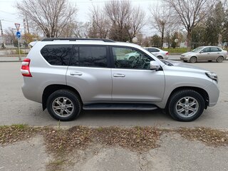 2015 Toyota Land Cruiser Prado 150 Series Рестайлинг 1, серый, 4500000 рублей, вид 4