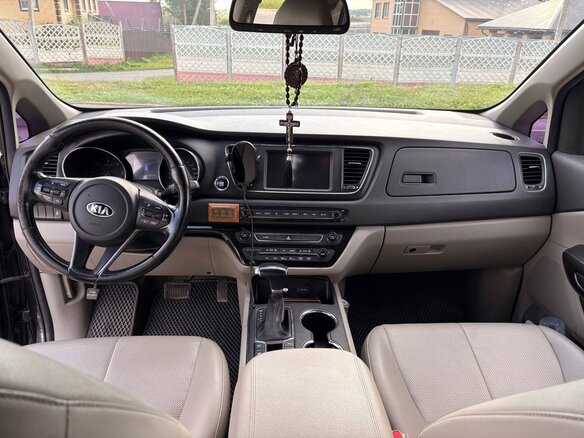 2019 Kia Carnival III, серый, 2499000 рублей - вид 12