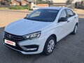 2024 Lada (ВАЗ) Vesta I Рестайлинг (NG), белый, 1070000 рублей - вид 1