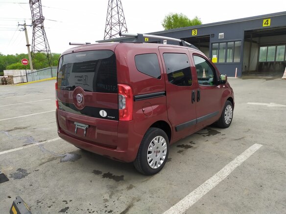 2011 Fiat Qubo I, красный, 790000 рублей - вид 3
