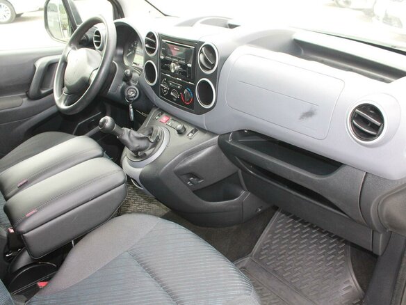 2010 Peugeot Partner II, белый - вид 13