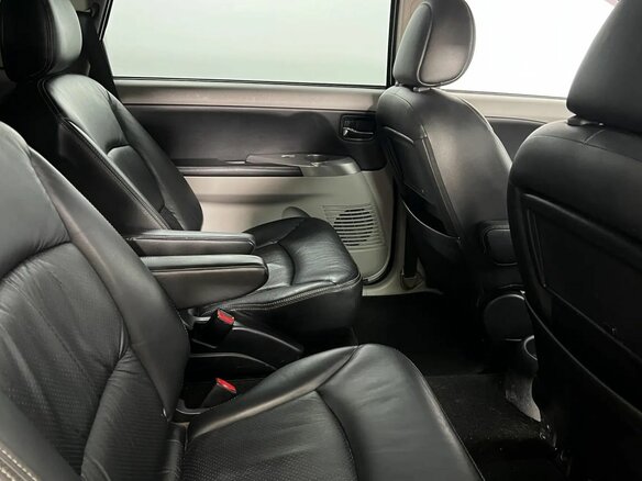 2008 Mitsubishi Grandis I, серый - вид 11
