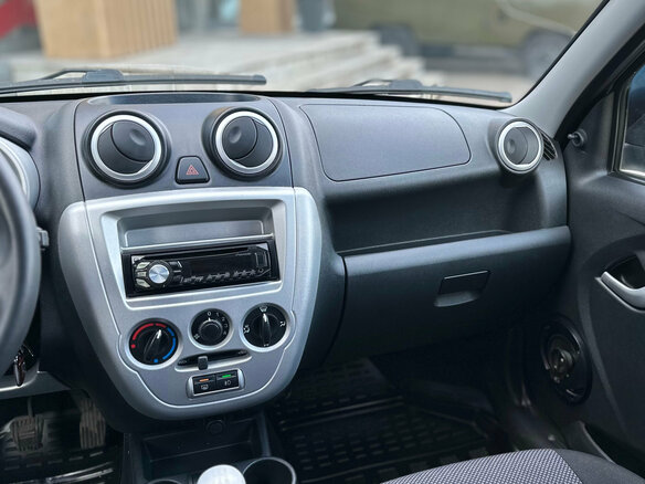 2014 Lada (ВАЗ) Granta I, серебристый - вид 13
