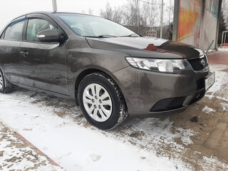 2010 Kia Cerato 5-speed II, золотистый, 750000 рублей, вид 2
