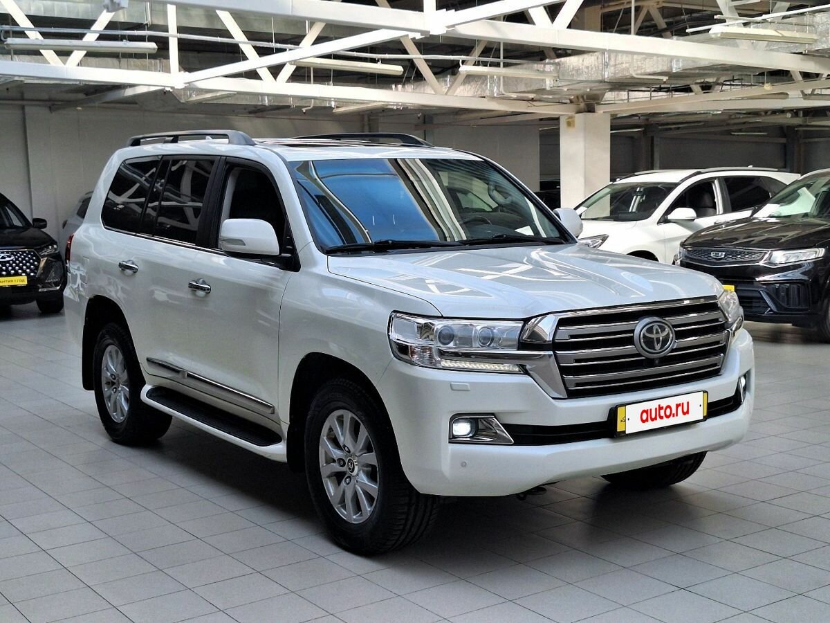 Открыть фотографии: Toyota Land Cruiser 200 Series Рестайлинг 2