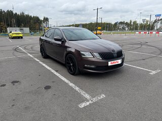 2017 Skoda Octavia III (A7) Рестайлинг, коричневый, 1690000 рублей, вид 4