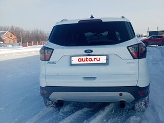 2017 Ford Kuga II Рестайлинг, белый, 1500000 рублей, вид 5