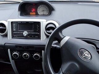 2002 Toyota Ist I, белый, 500000 рублей, вид 5