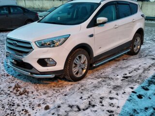 2017 Ford Kuga II Рестайлинг, белый, 1800000 рублей, вид 1