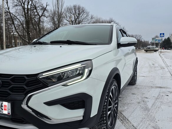 2023 Lada (ВАЗ) Vesta SW Cross I Рестайлинг (NG), белый, 1700000 рублей - вид 2