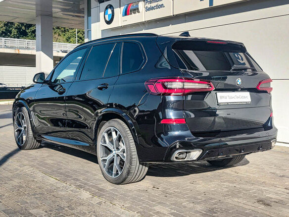 2019 BMW X5 M50d IV (G05/G18), чёрный, 6200000 рублей - вид 6