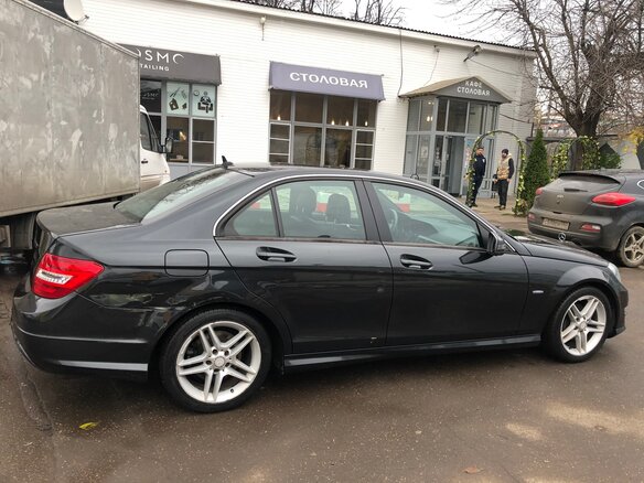 2012 Mercedes-Benz C-Класс 180 BlueEFFICIENCY III (W204) Рестайлинг, чёрный - вид 4