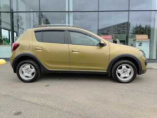 2017 Renault Sandero Stepway II, зелёный, 1120000 рублей, вид 4