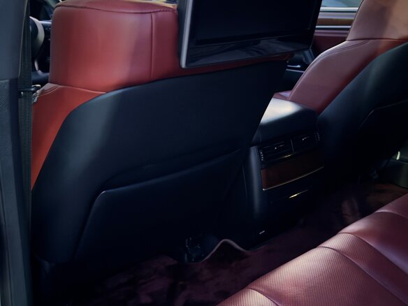2016 Lexus LX 570 III Рестайлинг 2, белый, 9300000 рублей - вид 16